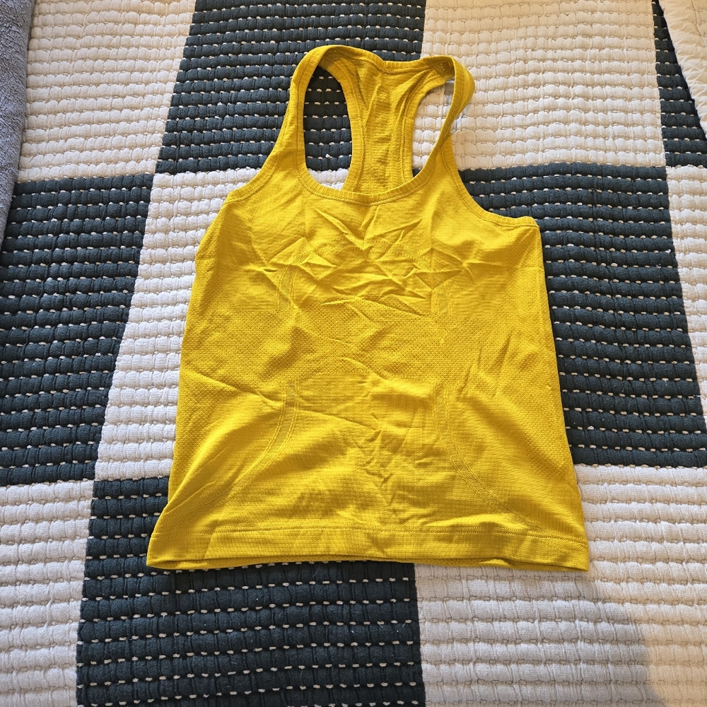 Swiftly tank lululemon size 4, race length